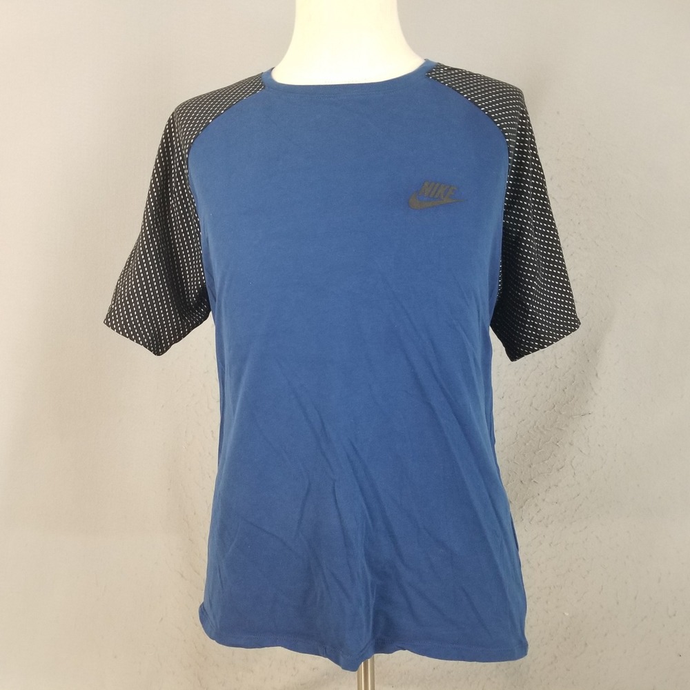 Nike T-Shirt Mens L Blue The Nike Tee Athletic Cut Raglan Patterned Sleeves